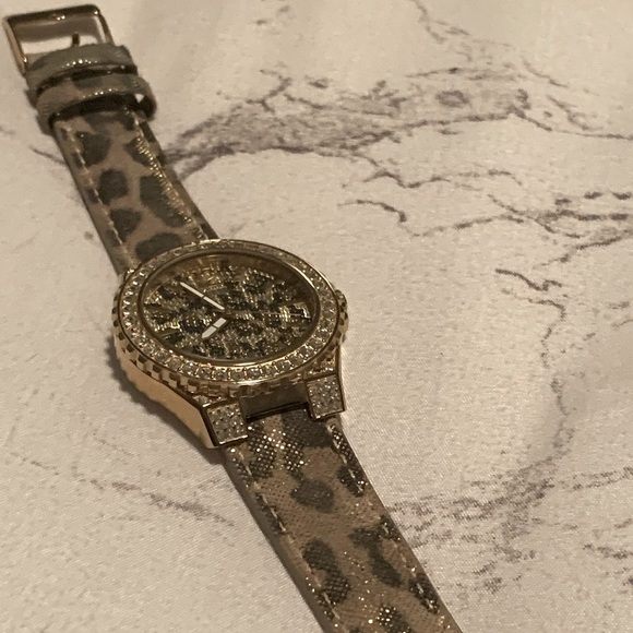 GUESS Watch - Picture 3 of 3